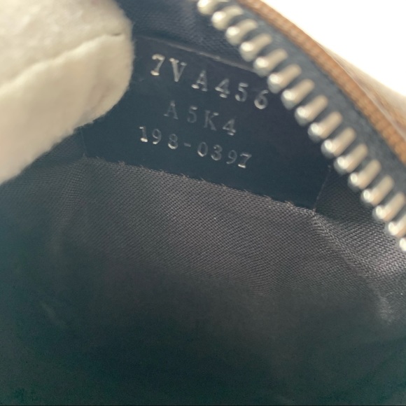 Fendi FF Crossbody Camera Bag - Picture 9 of 13